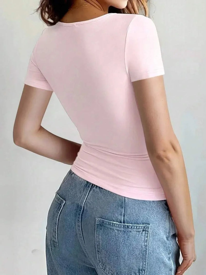 Camiseta Feminina Essencial.  Conforto e Estilo para o Dia a Dia!